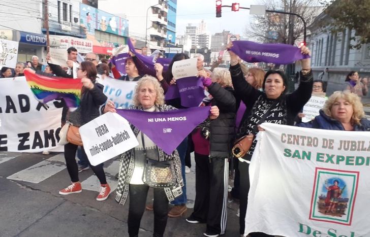Al igual que en el Congreso, en Lomas unificaron las luchas contra el ajuste.