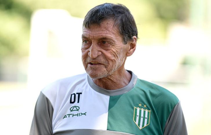 Banfield busca al reemplazante de Julio Falcioni.