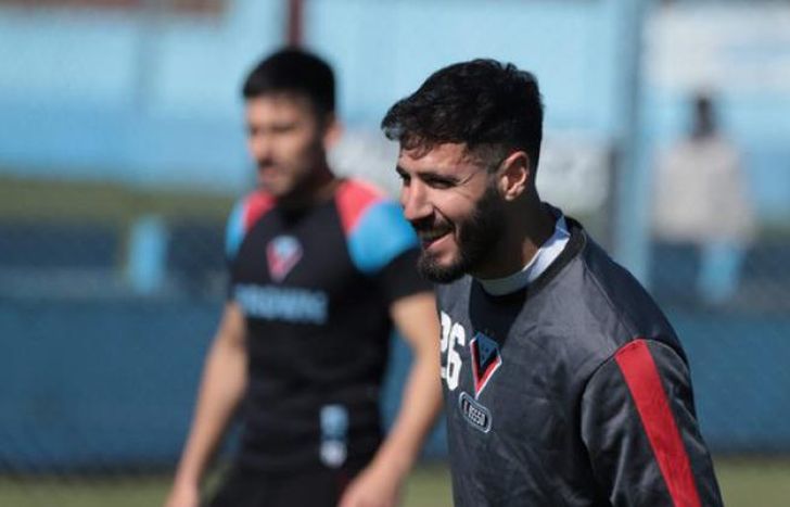 Brown superó con contundencia a la UAI Urquiza.