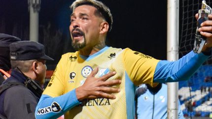 La emoción de Luis López tras la victoria ante River.