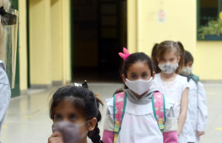 Los chicos volvieron hoy a las escuelas en casi todo el país.