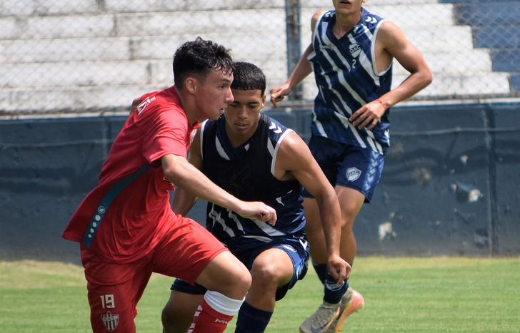 Primer amistoso para el equipo de Jorge Vivaldo.