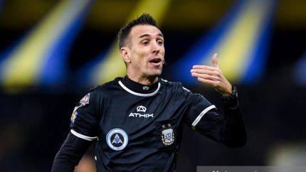 Pablo Dóvalo dirigirá Banfield-Racing Club. Pablo Dóvalo dirigirá Banfield-Racing Club.