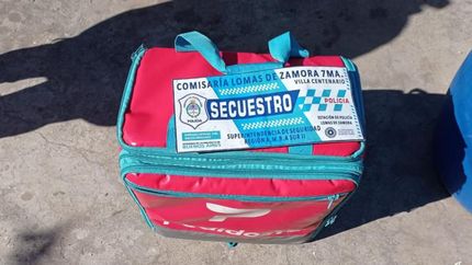 Tres personas fueron detenidas y secuestraron elementos robados.