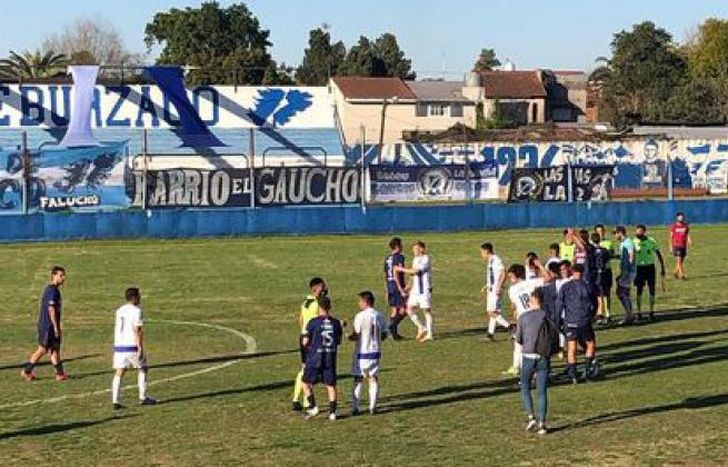 San Martín despertó a tiempo y venció al Charrúa.