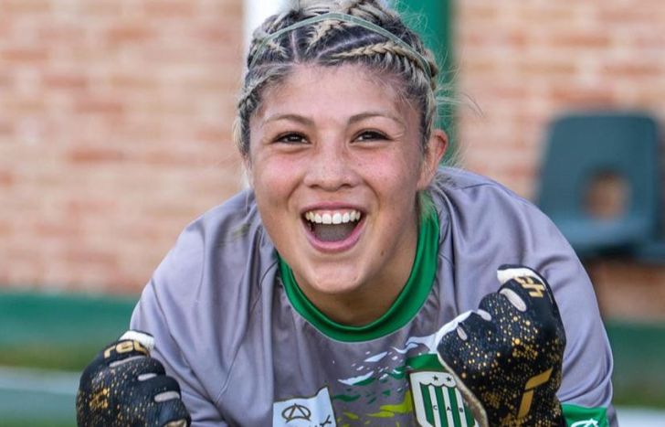 La arquera Aldana Avaca es una de las figuras de Banfield.