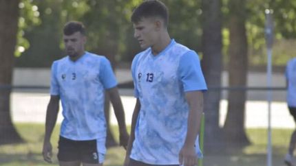 El defensor había sido subido a primera por Fernando Ruiz. El defensor había sido subido a primera por Fernando Ruiz.