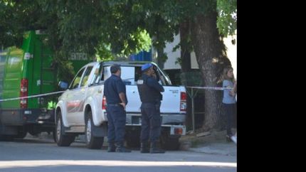 Baleó a la víctima dentro de su casa y luego se mató.