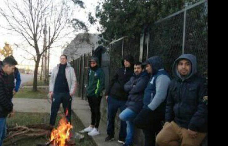 más de 40 trabajadores en la calle.