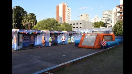 avanza el armado del paseo navideno en la plaza grigera avanza el armado del paseo navideno en la plaza grigera