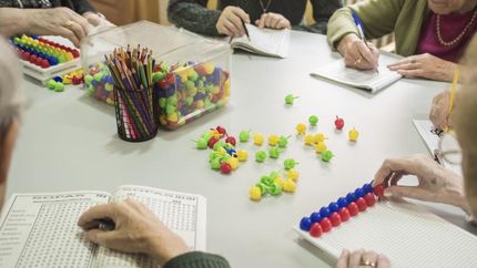 Emmanuel se compromete a diario con el mejoramiento de cada paciente.