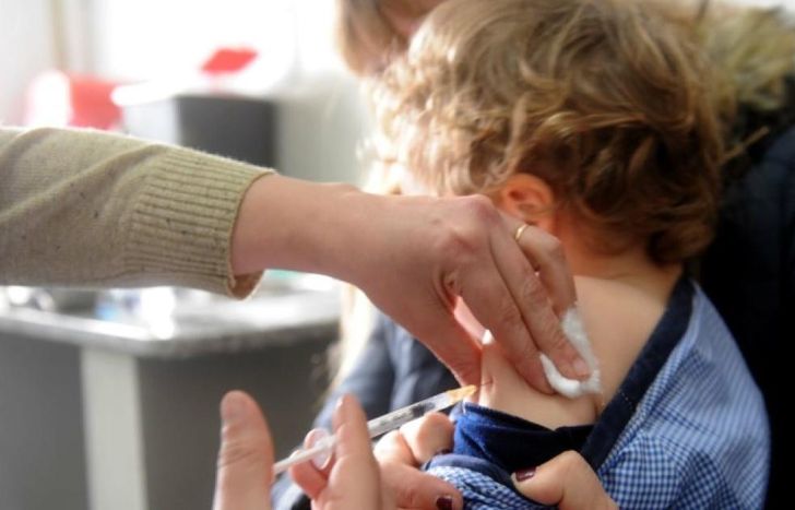 Refuerzan la importancia de la vacunación a temprana edad.