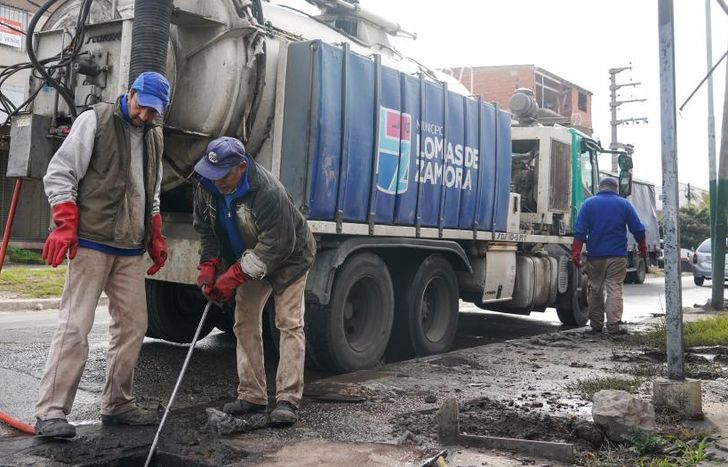 En los últimos días limpiaron 359 sumideros a lo largo de la ciudad.