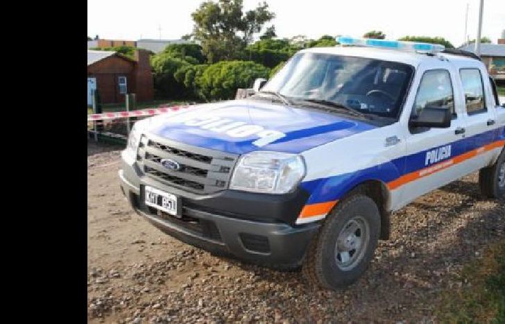 el hombre la baleó delante de su hija menor de edad.