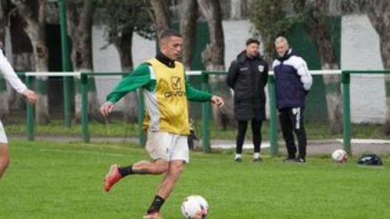 Agustín Urzi entró bien en Avellaneda.