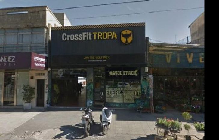 Sufrió un paro cardíaco mientras se ejercitaba y no respondió a las maniobras de reanimación (RCP).