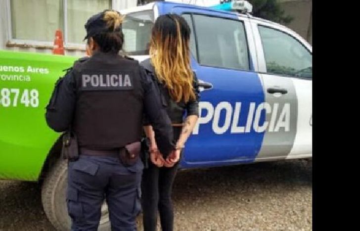 lo mató a cuchillazos.