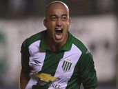 El uruguayo Santiago Silva jugará sus últimos partidos en un torneo amateur.