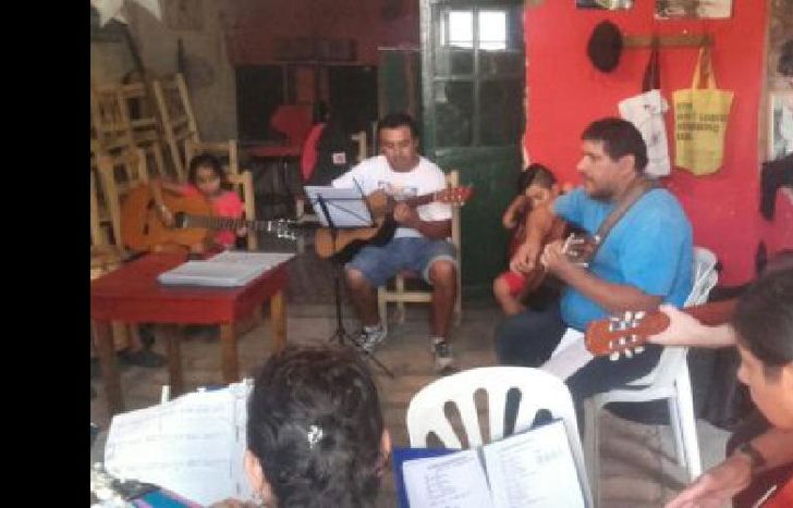 Los alumnos en plena clase.