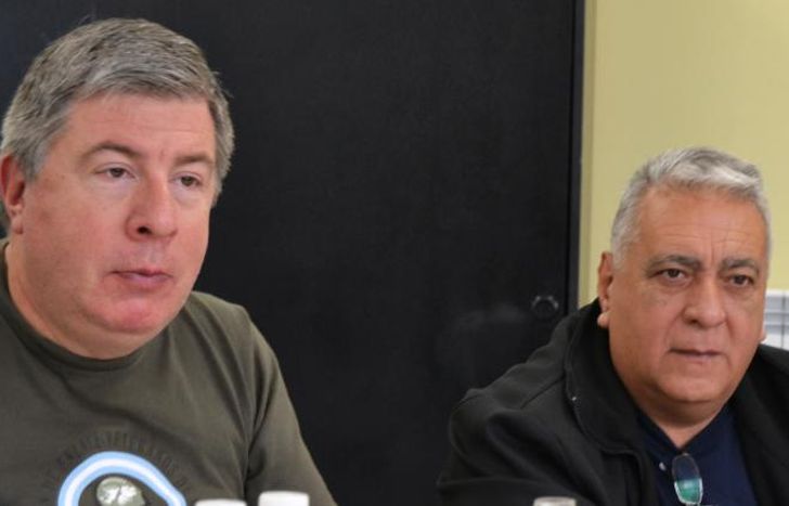 Barrientos junto a sus compañeros de la Comisión de Enlace.