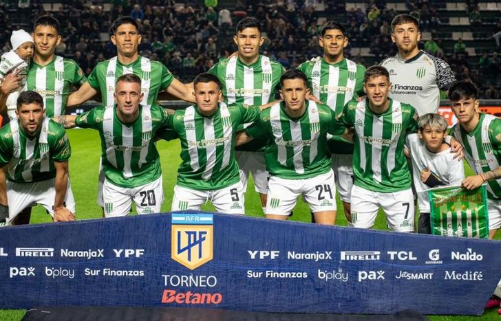 Actual indumentaria de Banfield.