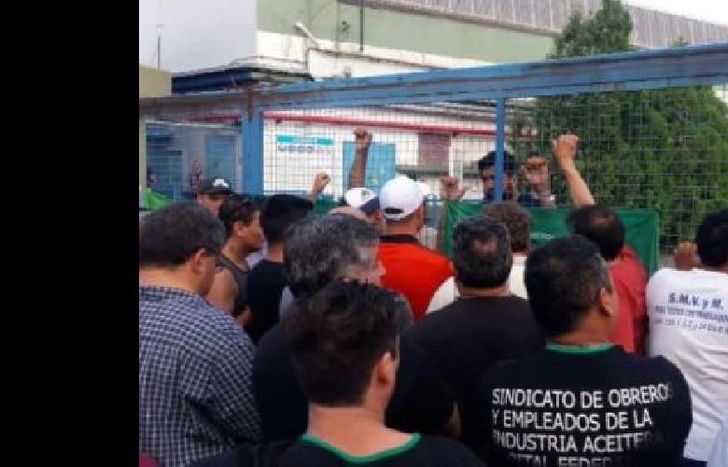 Los empleados piden explicaciones a la empresa.