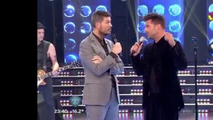 tinelli: ?hable con ricky martin para producir su biopic?