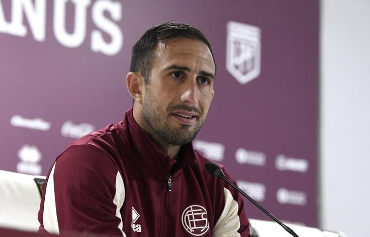 Izquierdoz es el primer refuerzo de Lanús.