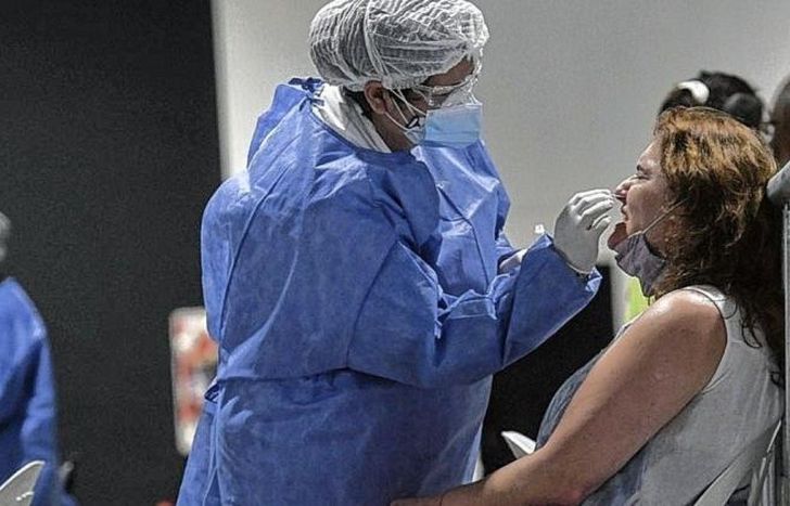 En las últimas 24 horas 71.044 testeos.