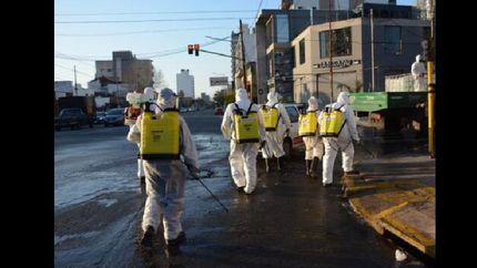 siguen los operativos de desinfección en las calles de Lomas.