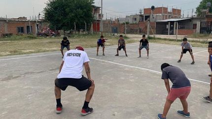 Los profes dictan clases de distintos deportes en forma gratuita.