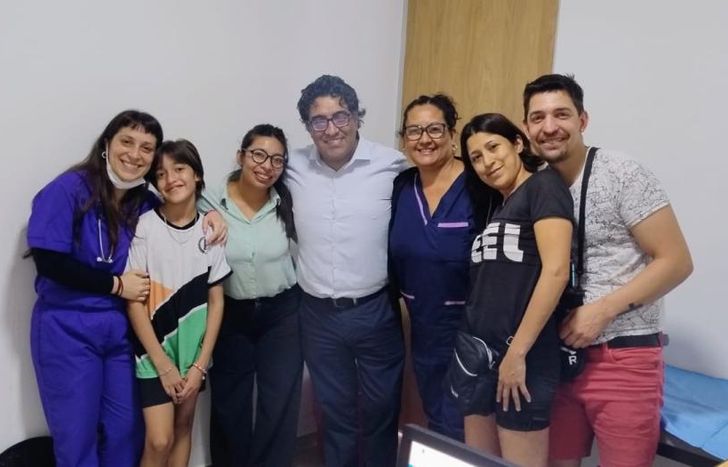 La familia visitó esta semana el Hospital para agradecer a los profesionales.
