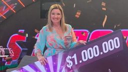 Mónica, feliz y sorprendida de haber sido la ganadora del certamen.