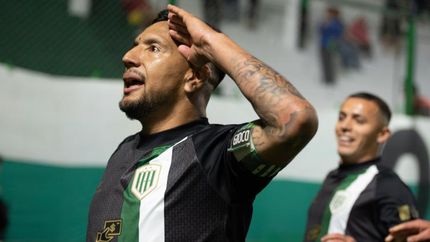 Chávez empieza a convertir goles en Banfield. Lleva dos en tres partidos.