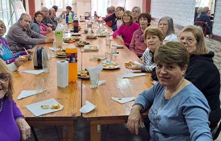 La mateada tiene entrada libre y gratuita: solamente se solicita llevar algo para compartir.