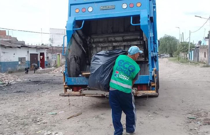 A través del Programa Eco Lomas, se realizan operativos de limpieza y mantenimiento en barrios La Cava, Gabriel Miró, 8 de Diciembre y las colectoras de Camino Negro.