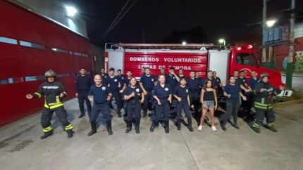 Los Bomberos de Lomas concientizan al ritmo de Rosalía.