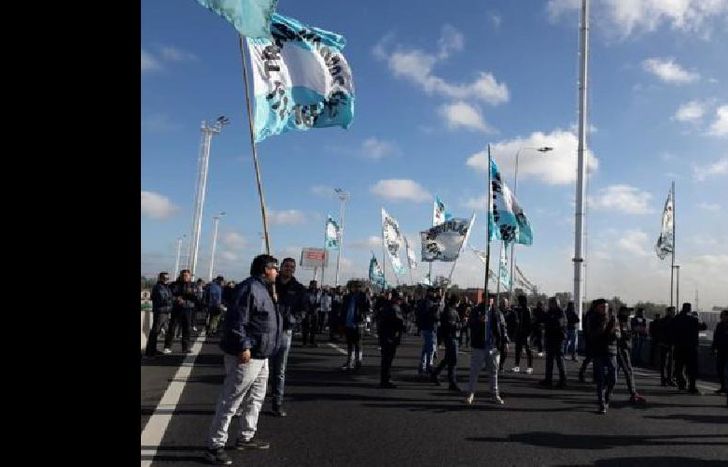 esta mañana cortaron el Puente La Noria.