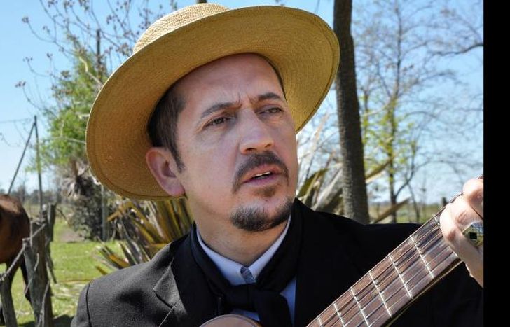 El payador, de 38 años, enseña su pasión a través de dos talleres.