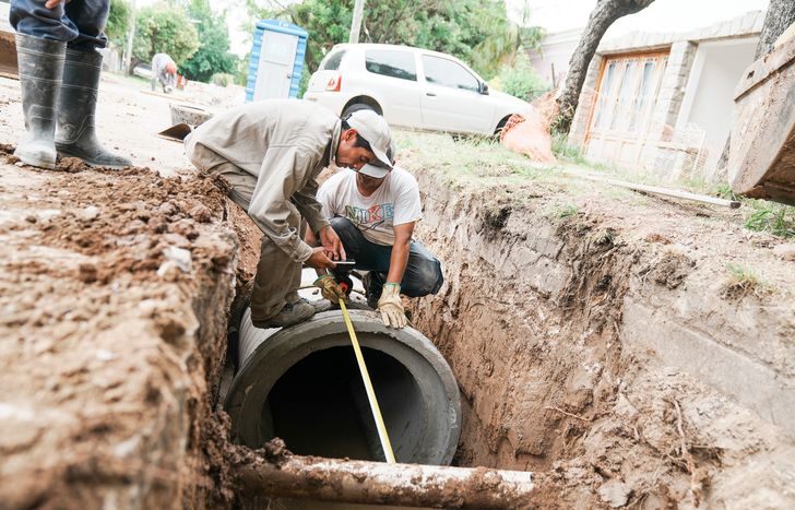 Avanza el Plan de Infraestructura Hídrica en los barrios de Lomas.