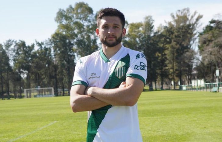 Bonifacio es lateral derecho.