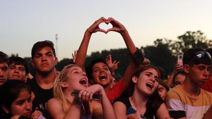 Miles de vecinos vieron a sus artistas favoritos gratis.