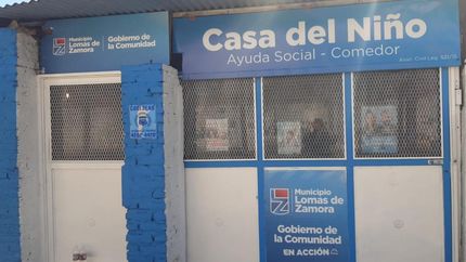 En Sastre 805, Llavallol.