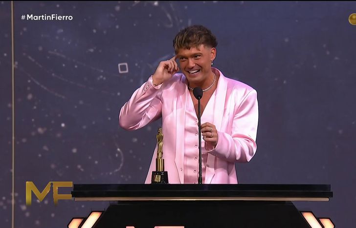 Ian Lucas, con su Martín Fierro.&nbsp;