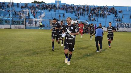 Di Lorenzo habló del presente de Temperley y del clásico del próximo sábado en Lomas. Di Lorenzo habló del presente de Temperley y del clásico del próximo sábado en Lomas.
