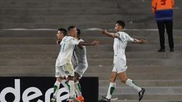 Jesús Dátolo celebró los triunfos de Banfield ante River y Boca.