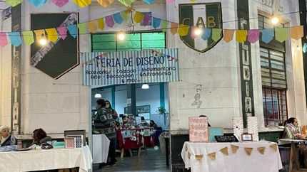 El club hace las ferias dos veces por mes. El club hace las ferias dos veces por mes.