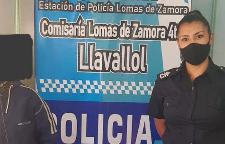 La anciana es víctima de violencia.