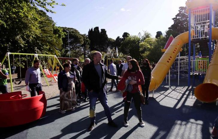 Insaurralde recorrió los trabajos y charló con los vecinos.