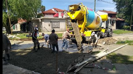 las cuadrillas de la secretaría de obras públicas realizan los arreglos.